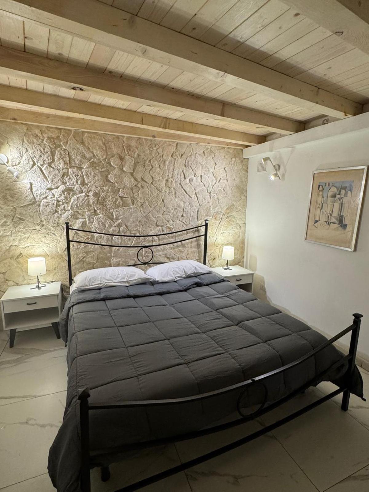 Finicchia Art House *